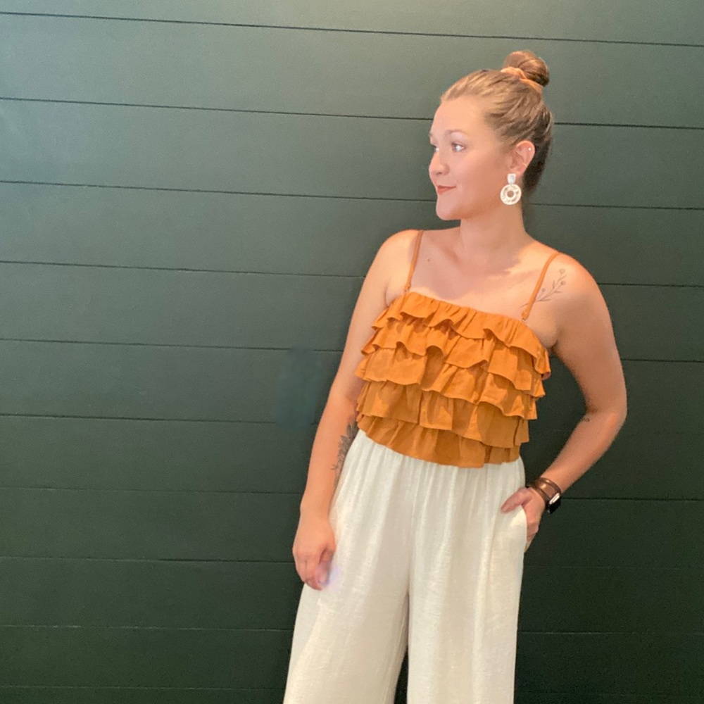 NWT Toffee Ruffle Crop Top - Picture 2 of 2